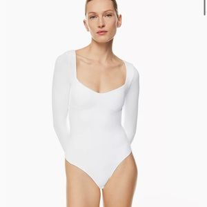 Aritzia Contour Lange Bodysuit Size M